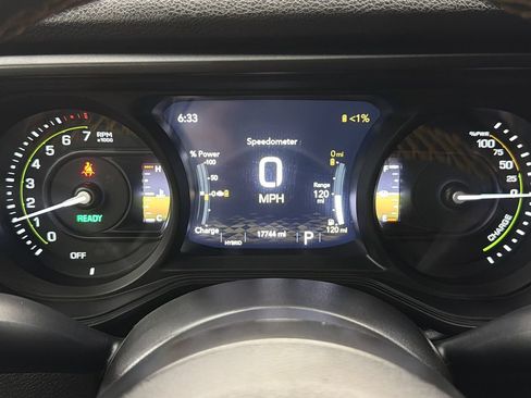 Used 2024 Jeep Wrangler Unlimited AWD/4WD image 29