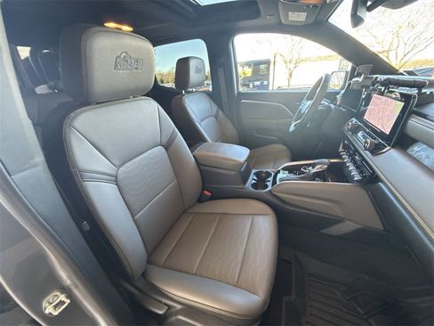 Certified 2024 Chevrolet Colorado ZR2 w/ ZR2 Bison Edition image 28