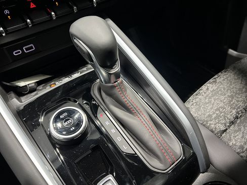 New 2025 Chevrolet Colorado Z71 image 13