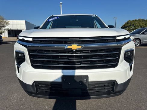 Used 2026 Chevrolet Traverse LT FWD image 9
