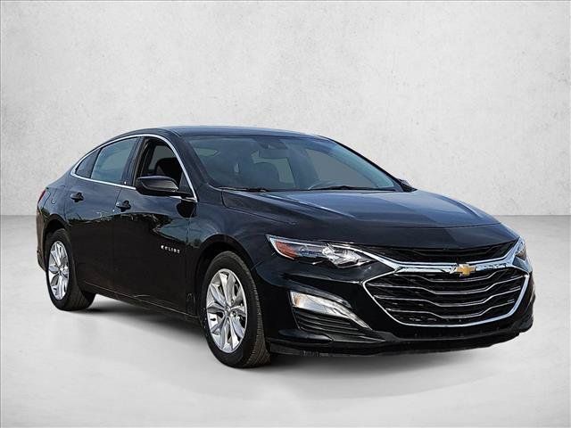 Used 2025 Chevrolet Malibu LT FWD image 3