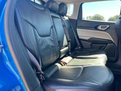 Used 2022 Jeep Compass Limited image 12