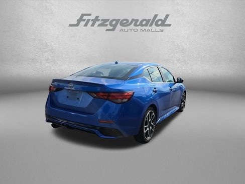 Used 2025 Nissan Sentra SR FWD image 8