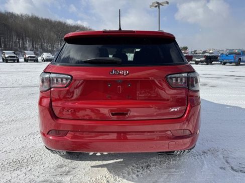 Used 2022 Jeep Compass Limited image 4