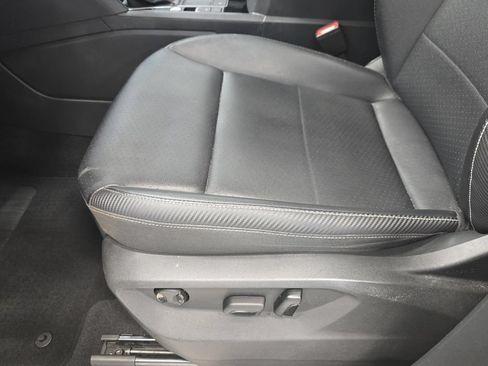 Used 2023 Volkswagen Atlas Cross Sport SE FWD image 15