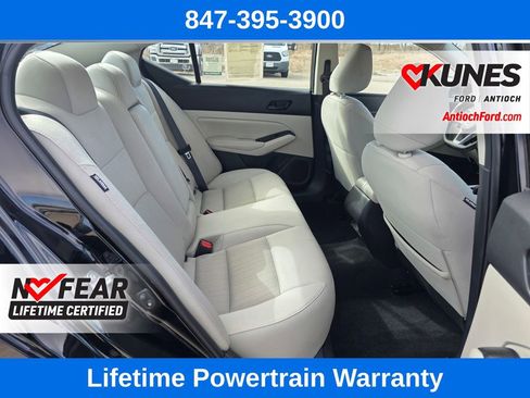 Used 2025 Nissan Altima 2.5 SV image 24