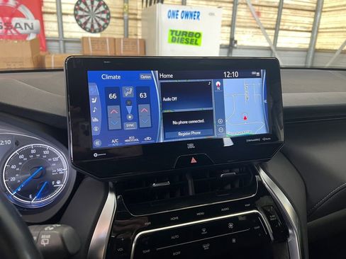 Used 2021 Toyota Venza XLE w/ Softex Package image 21