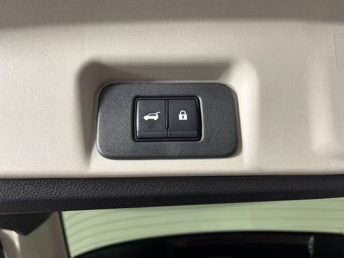 Used 2023 Nissan Ariya FWD image 52