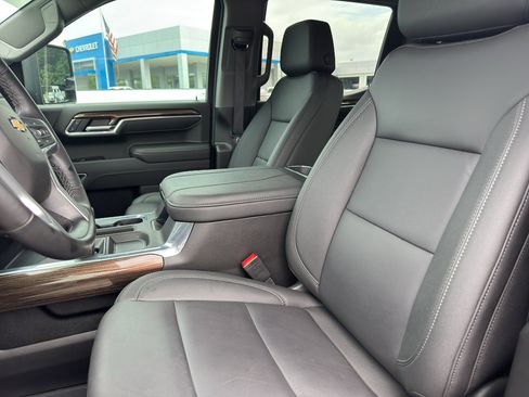 Used 2025 Chevrolet Silverado 1500 LT w/ Z71 Off-Road Package AWD/4WD image 14
