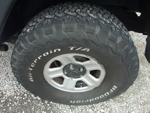 Used 2016 Jeep Wrangler Sport AWD/4WD image 32