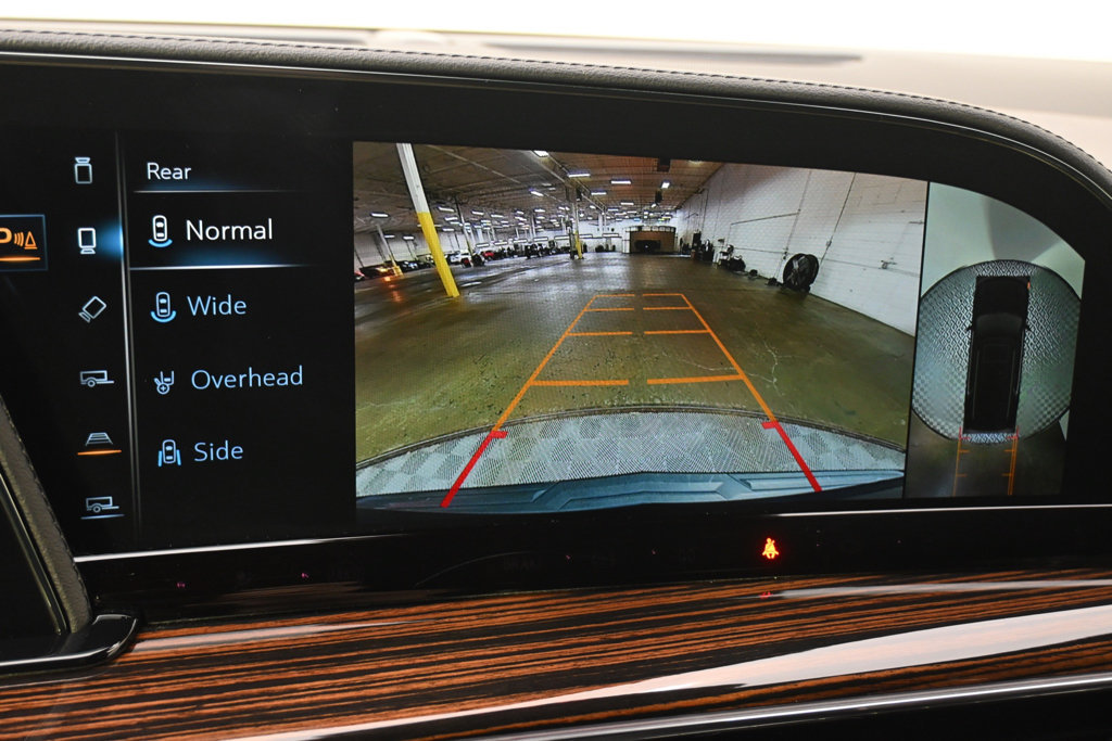 Certified 2024 Cadillac Escalade ESV Premium Luxury w/ Performance Package AWD/4WD image 32