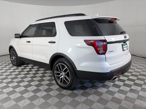 Used 2016 Ford Explorer Sport w/ Equipment Group 401A AWD/4WD image 5