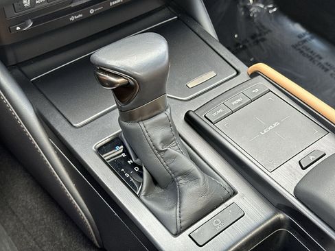 Used 2022 Lexus ES 350 w/ Premium Package image 21