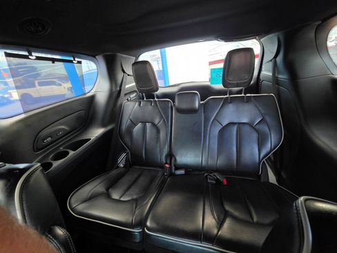 Used 2023 Chrysler Pacifica Limited w/ Uconnect Theater Family Group AWD/4WD image 13