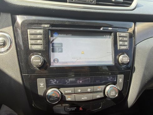 Used 2015 Nissan Rogue SV w/ SV Premium Package AWD/4WD image 19