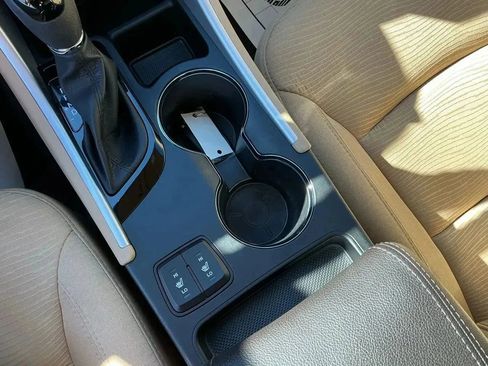 Used 2015 Hyundai Sonata Hybrid FWD image 18
