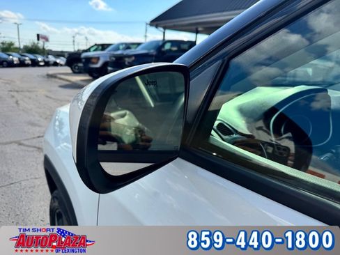 Used 2021 Jeep Compass Latitude FWD image 17