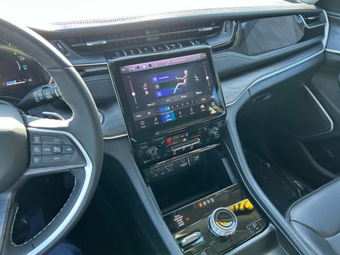 Used 2023 Jeep Grand Cherokee 4WD 4xe image 21