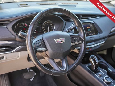 Used 2020 Cadillac XT4 Premium Luxury FWD image 14