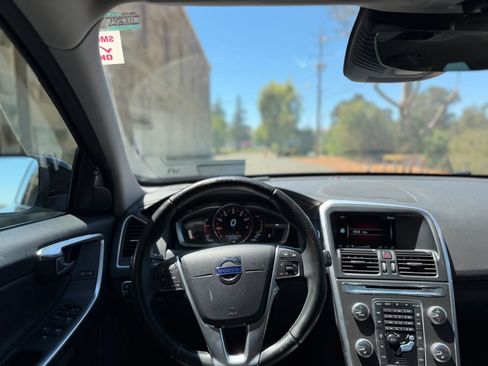 Used 2016 Volvo XC60 T5 Platinum FWD image 19