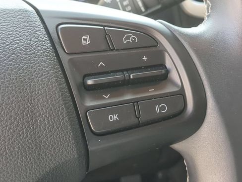 Used 2025 Hyundai Venue SEL FWD image 22