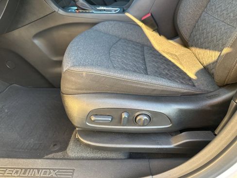 Used 2022 Chevrolet Equinox LT image 12