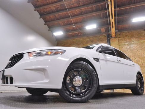 Used 2014 Ford Taurus Police Interceptor AWD image 3