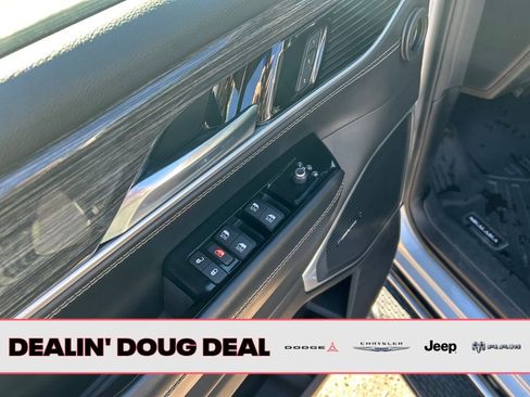 Used 2022 Jeep Wagoneer Series II w/ Premium Group I image 12