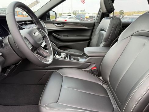 New 2026 Jeep Grand Cherokee L Limited w/ Limited Altitude Package RWD image 10