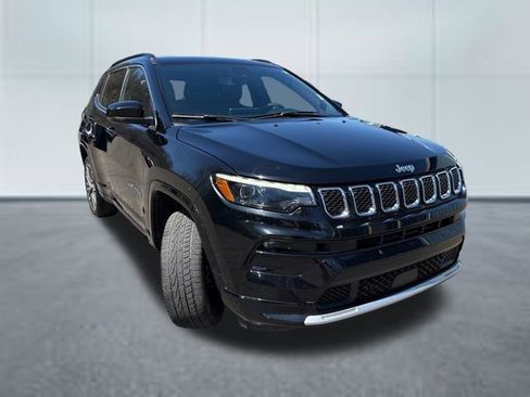 Used 2023 Jeep Compass Limited w/ Elite Group AWD/4WD image 11