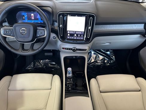 New 2026 Volvo XC40 B5 Ultra AWD/4WD image 10