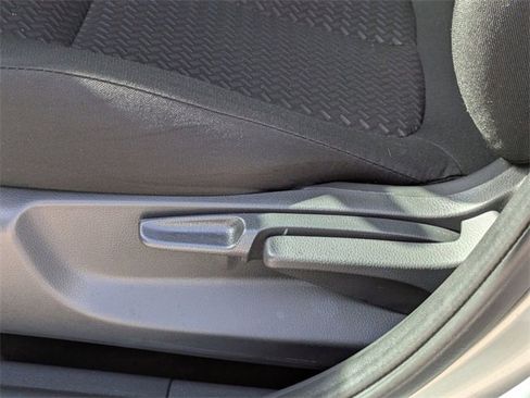 Used 2024 Mitsubishi Eclipse Cross LE image 21