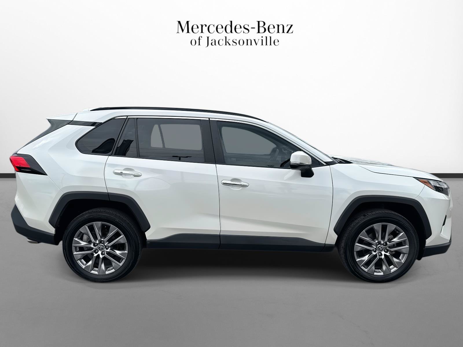 Used 2022 Toyota RAV4 Limited w/ Limited Grade Weather Package FWD image 2
