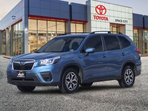 Used 2020 Subaru Forester Premium AWD/4WD image 2