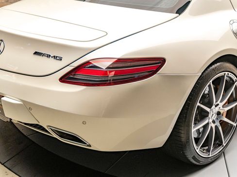 Used 2011 Mercedes-Benz SLS AMG Coupe image 30