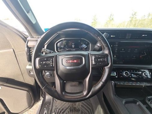 Used 2024 GMC Sierra 2500 AT4 w/ AT4 Preferred Package image 18