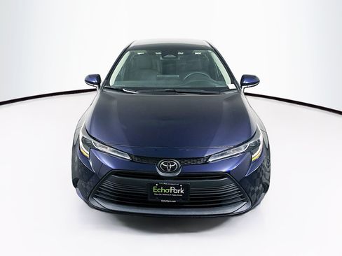 Used 2024 Toyota Corolla LE FWD image 2