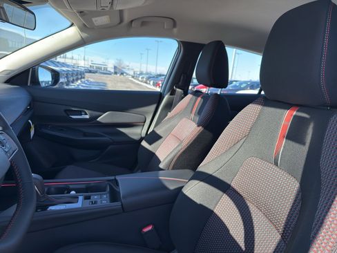 New 2026 Nissan Sentra SR w/ Floor Mat Package FWD image 26