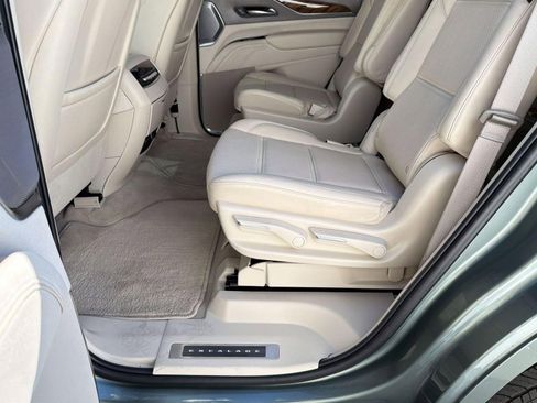 Certified 2024 Cadillac Escalade Premium Luxury Platinum w/ Heavy-Duty Trailer Package image 12