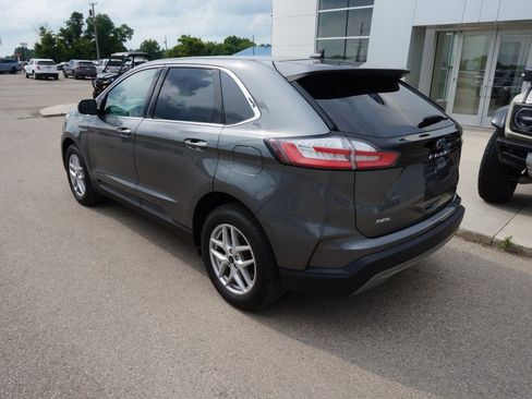 Used 2023 Ford Edge SEL w/ Convenience Package AWD/4WD image 3
