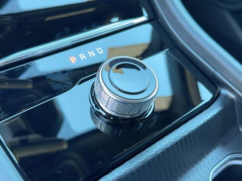 New 2025 Jeep Grand Cherokee Altitude image 17