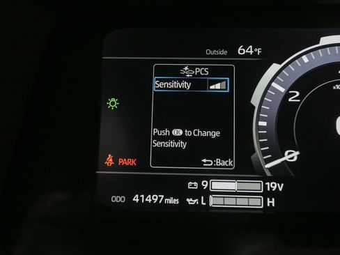 Used 2023 Toyota Sequoia Platinum image 39