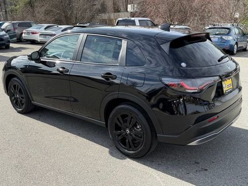 Certified 2026 Honda HR-V Sport image 7