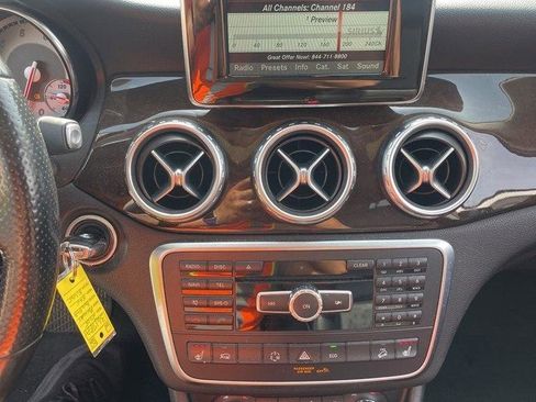 Used 2015 Mercedes-Benz GLA 250 4MATIC image 8