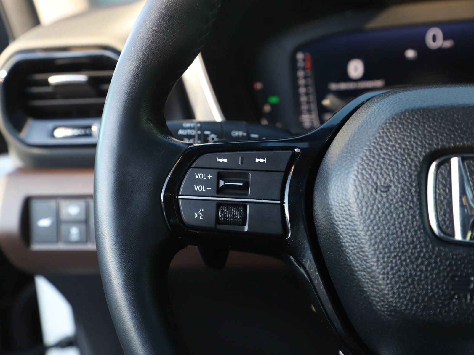 Used 2024 Honda Pilot Elite image 28