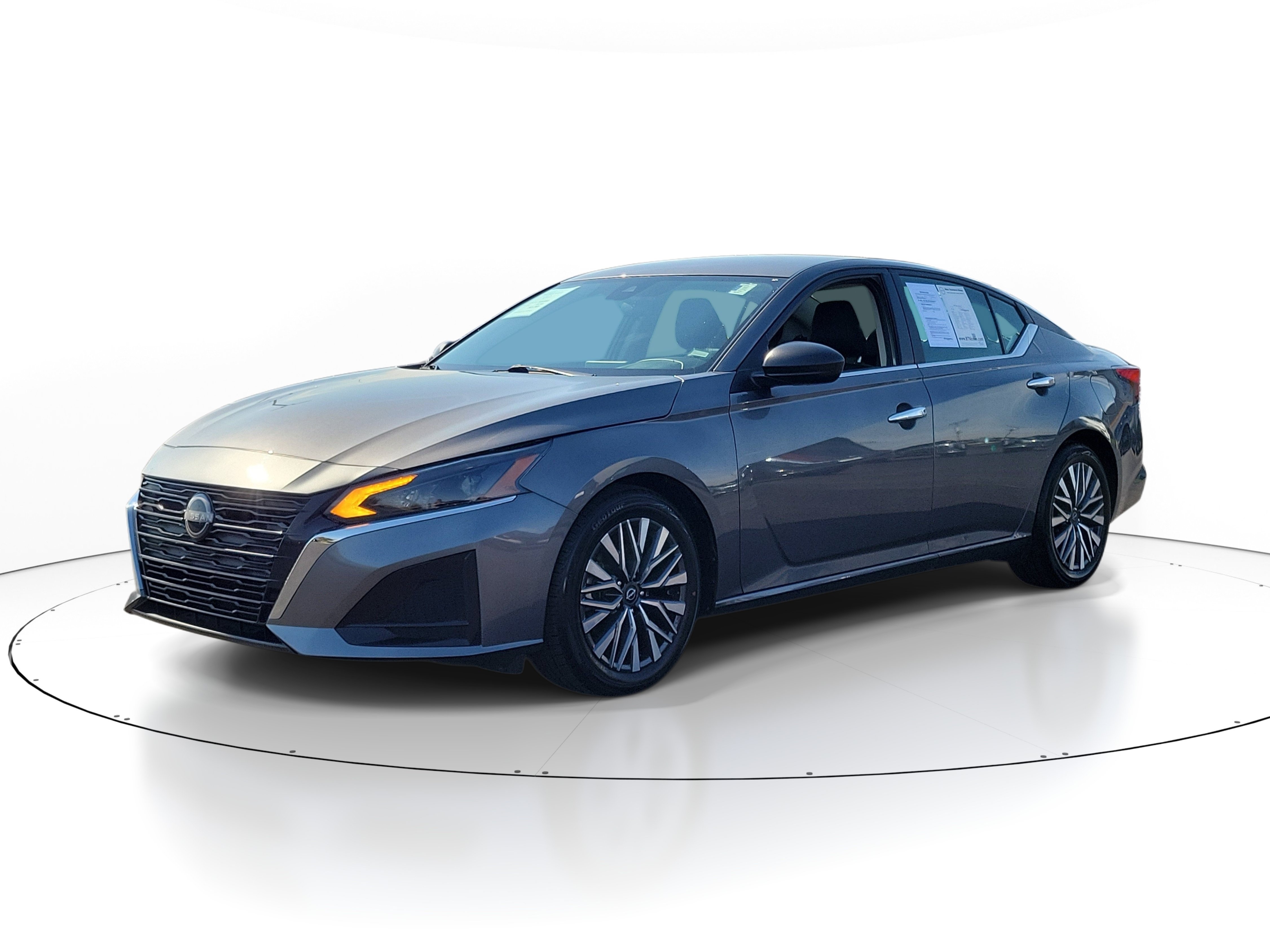 Certified 2025 Nissan Altima 2.5 SV FWD image 2