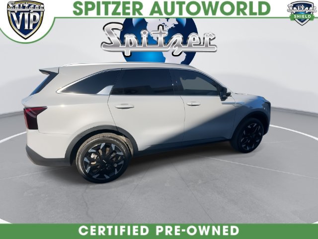 Certified 2025 Kia Sorento EX w/ Panoramic Sunroof Package AWD/4WD image 9