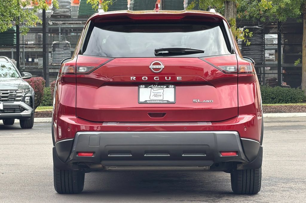 Used 2025 Nissan Rogue SL w/ SL Premium Package AWD/4WD image 5
