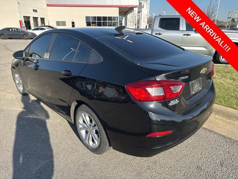 Used 2019 Chevrolet Cruze LS w/ LS Convenience Package image 6