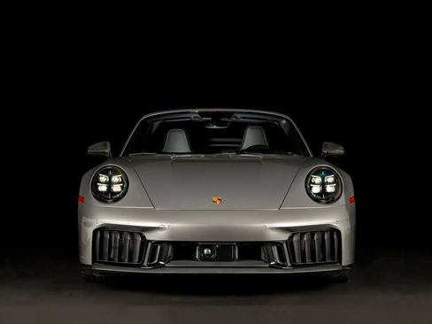 Used 2026 Porsche 911 GTS image 4